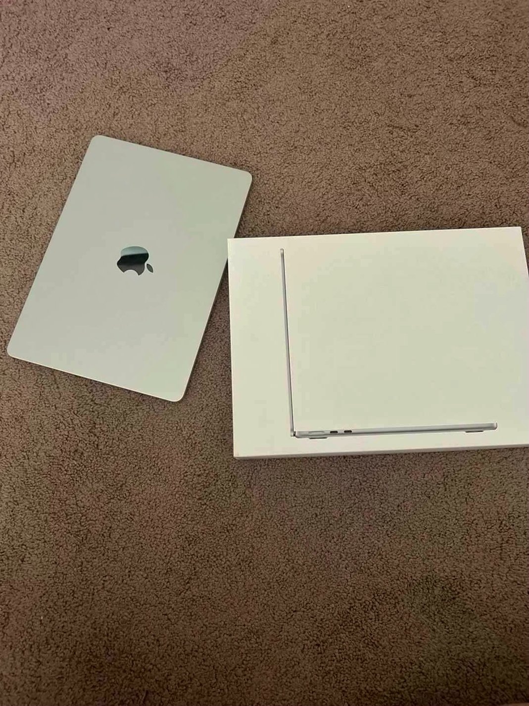 Apple MacBook Air M3 3N85 Gray Unlocked - Used image 3