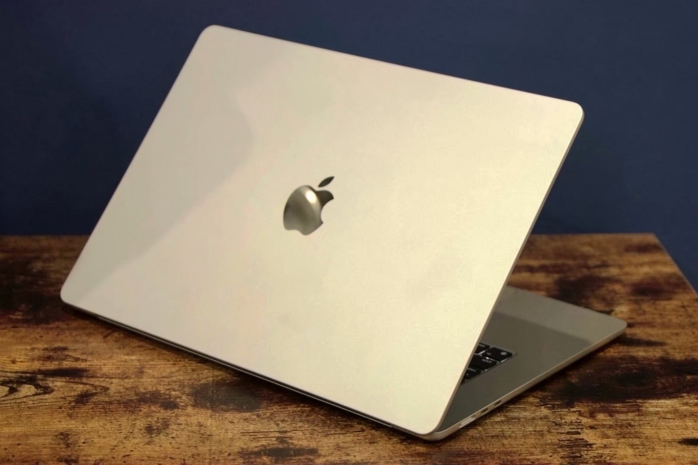 Apple MacBook Air M2 15in 256GB Starlight Unlocked - Used image 2