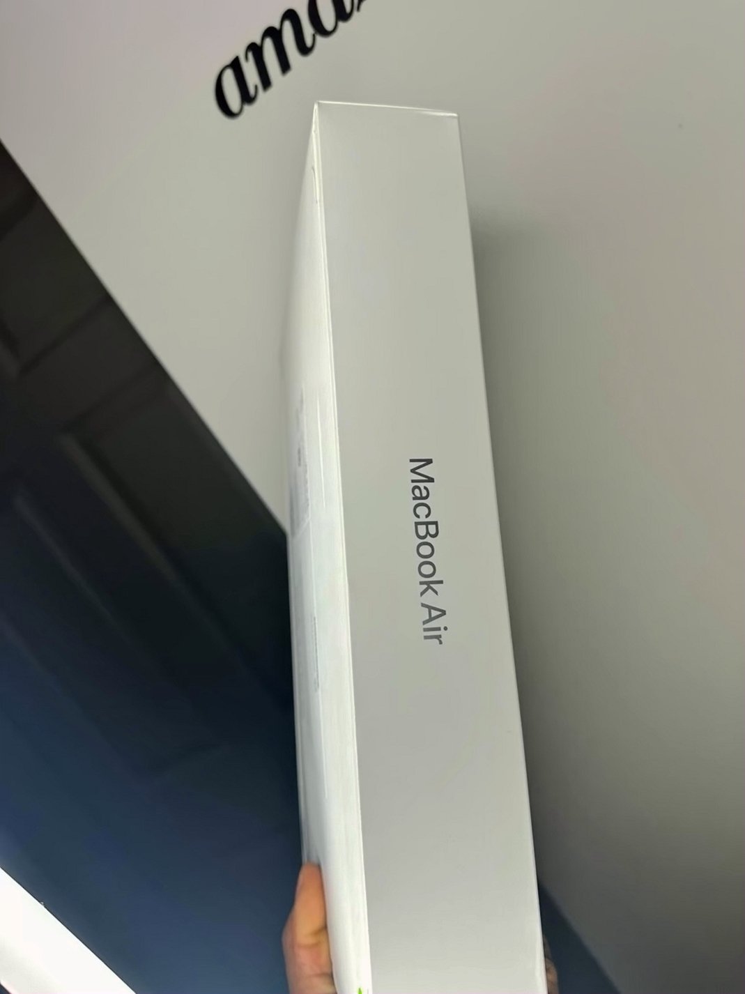 Apple MacBook Air M3 13inch 256GB Silver Unlocked - Used image 2