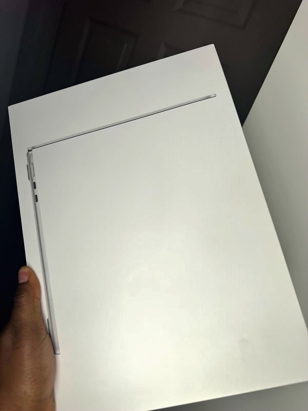 Apple MacBook Air M3 13inch 256GB Silver Unlocked - Used image 4