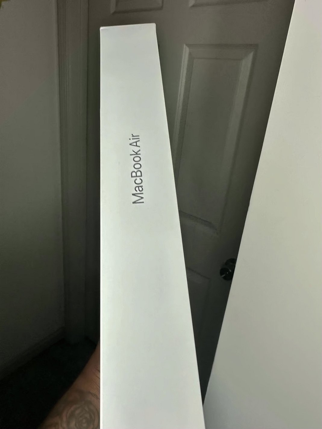 Apple MacBook Air M3 13inch 256GB Silver Unlocked - Used image 5