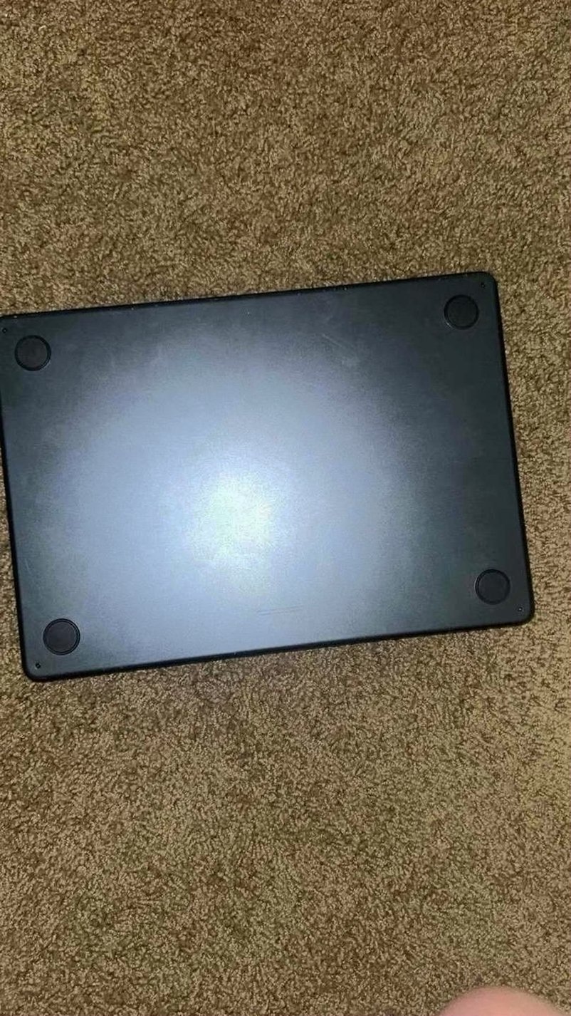 Apple MacBook Air M2 256GB Silver Unlocked - Used image 4