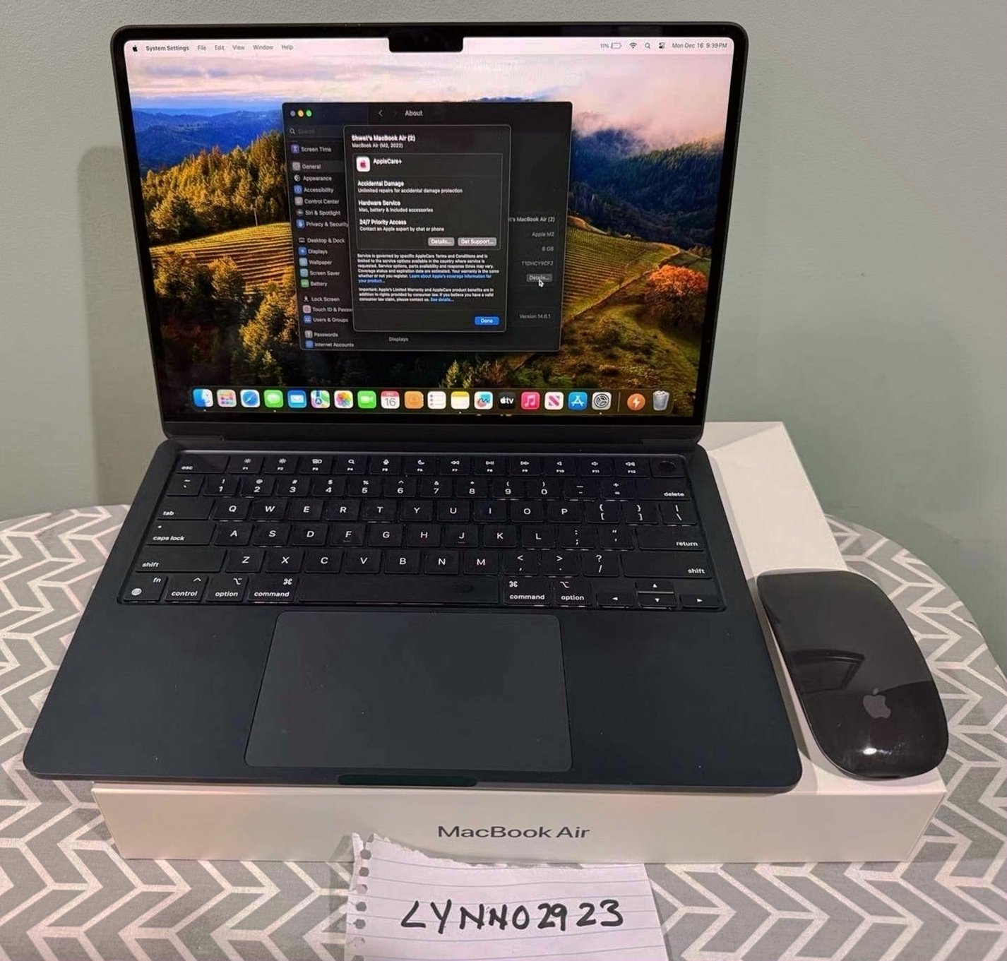 Apple MacBook Air M2 5L57 256GB Silver Unlocked - Used image 2