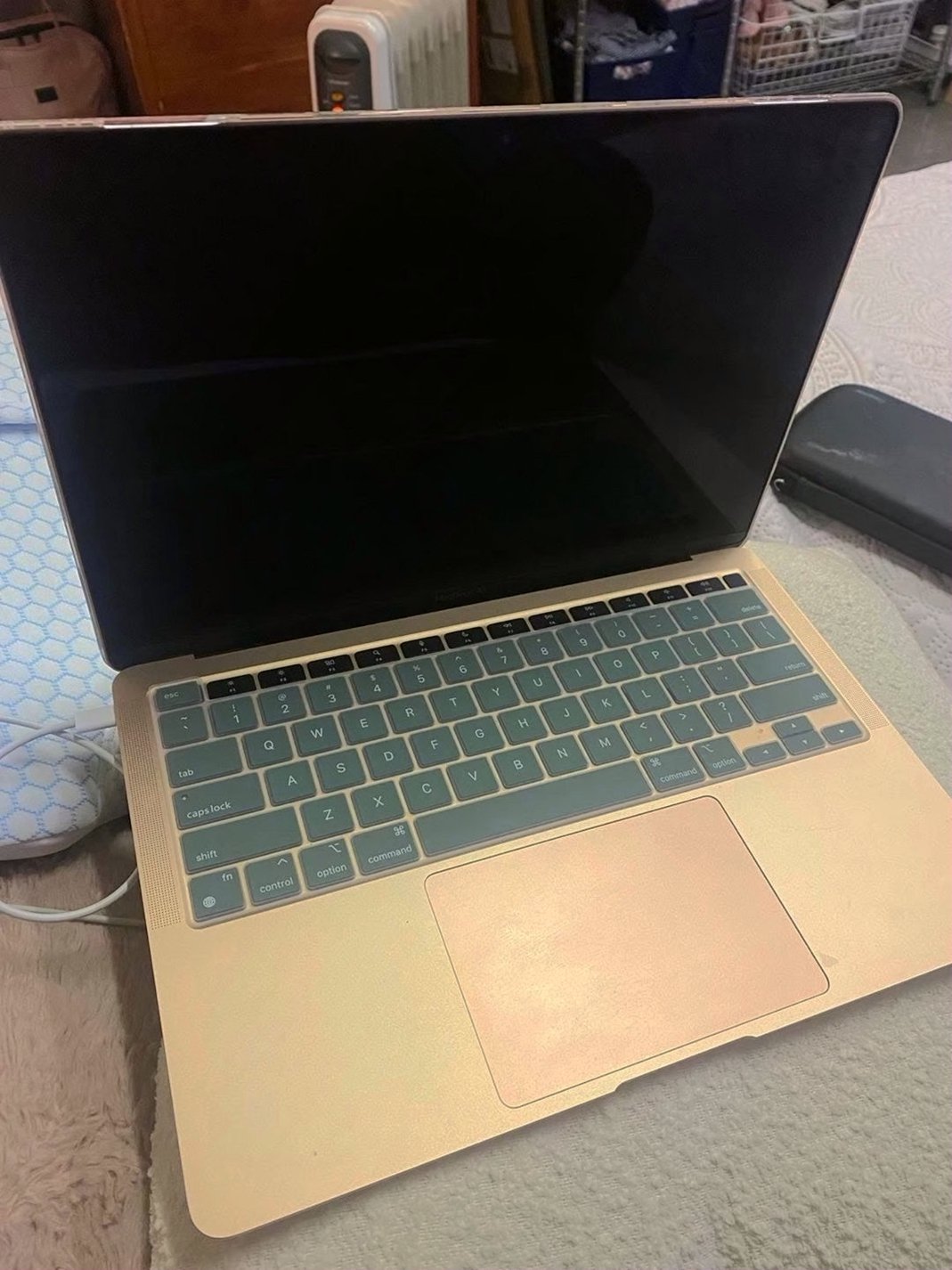 Apple MacBook Air 2021 M1 Chip 512GB Rose Gold Unlocked - Used