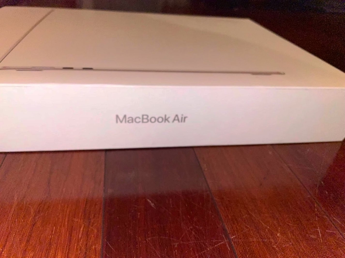 Apple MacBook Air 15in 256GB Silver Unlocked - Used image 2