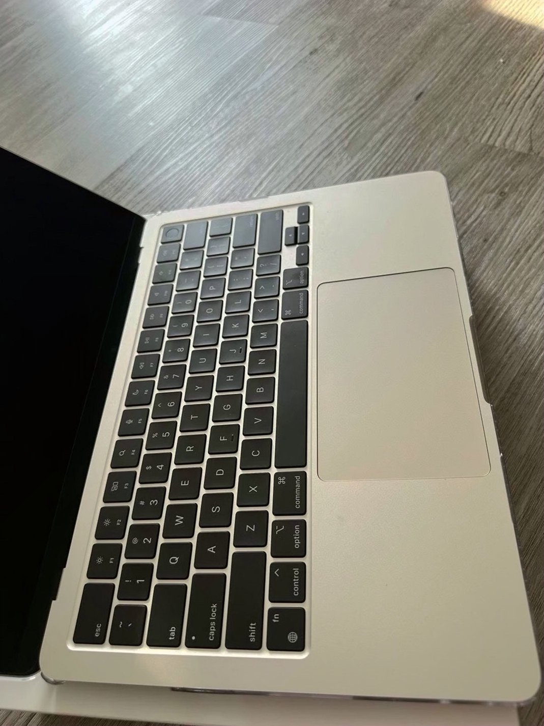 Apple MacBook Air 13.6-inch 256GB Starlight Unlocked - Used image 5