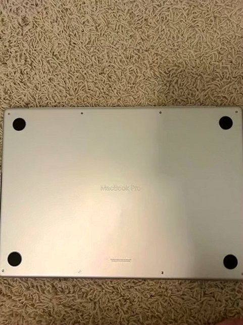 Apple MacBook Pro 16-inch 512GB Silver Unlocked - Used image 4