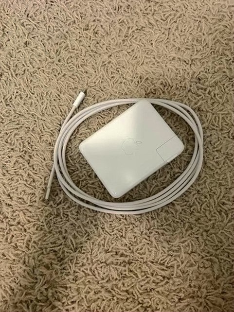 Apple MacBook Pro 16-inch 512GB Silver Unlocked - Used image 5