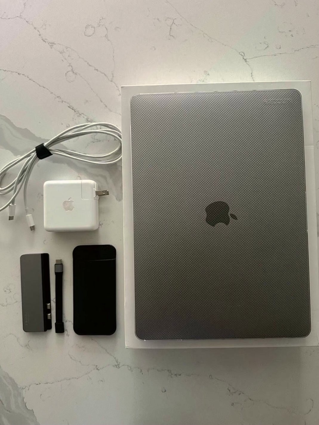 Apple MacBook Pro 13in 512GB Space Gray Unlocked - Used