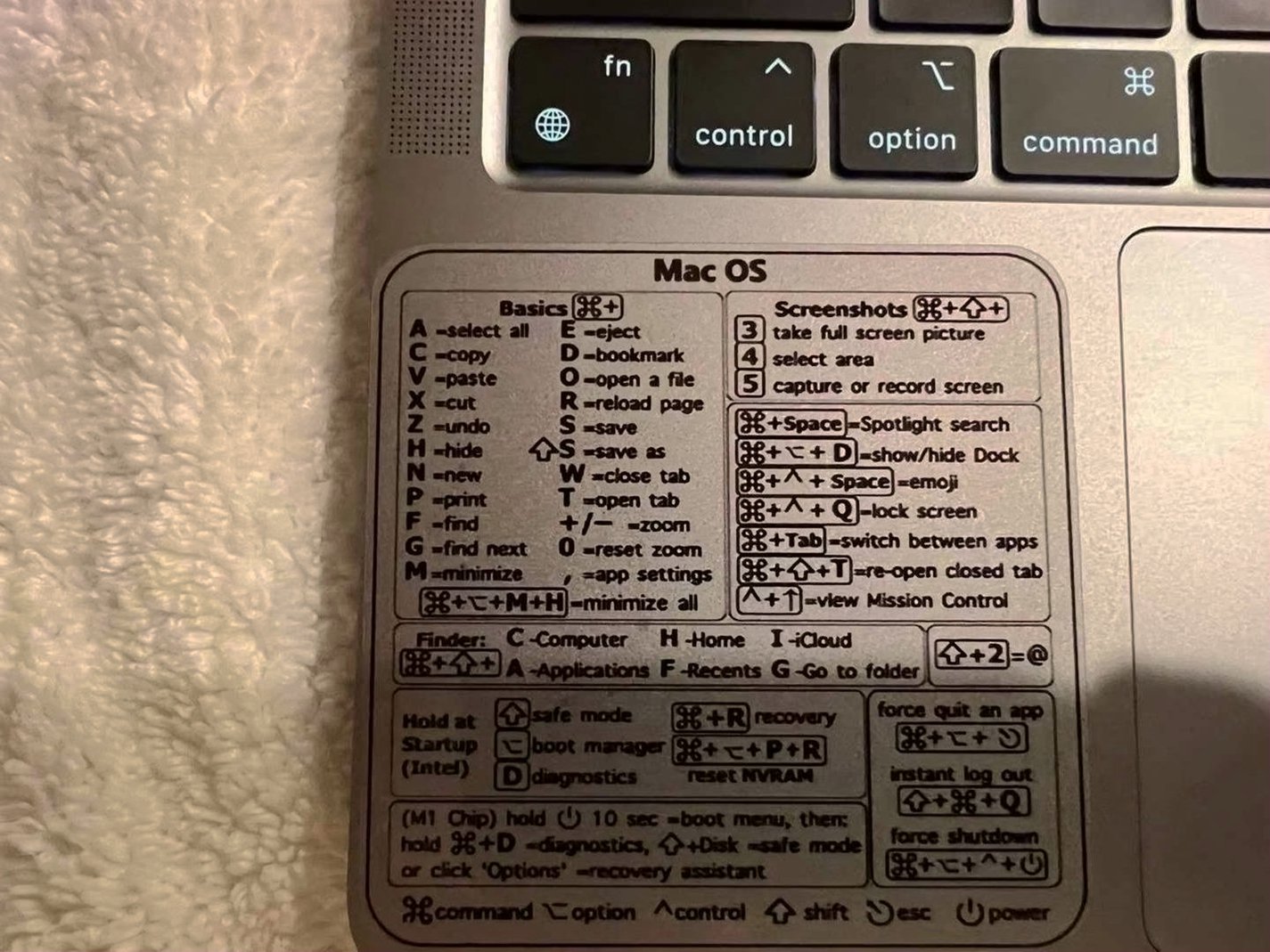 Apple MacBook Pro M2 512GB Silver Unlocked - Used image 3
