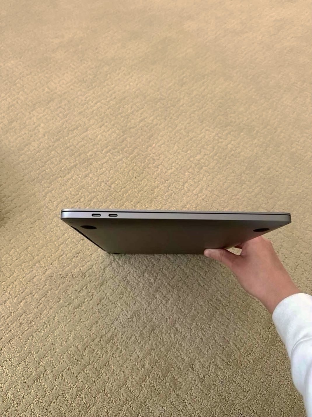 Apple MacBook Pro M1 256GB Space Grey Unlocked - Used image 5