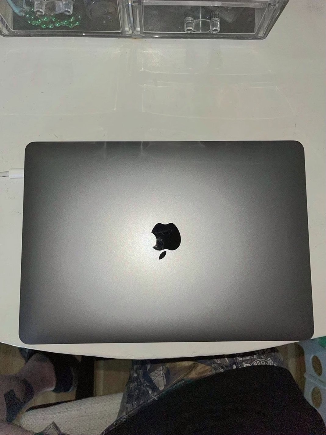 Apple MacBook Pro 13 inch M1 Chip 256GB Silver Unlocked - Used image 2