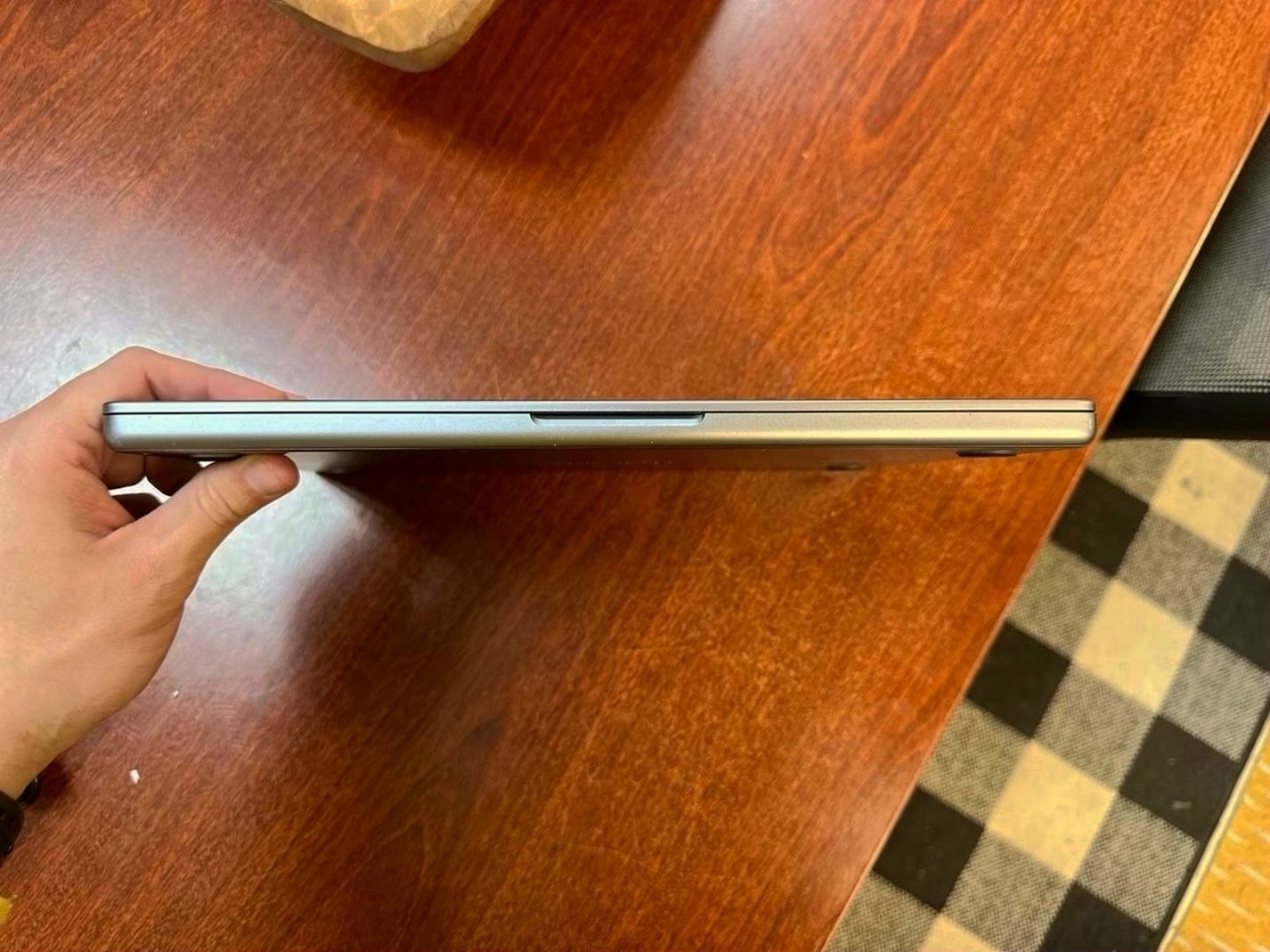 Apple MacBook Pro M1 Pro 1TB SSD 14 Inch Space Gray - Used image 4