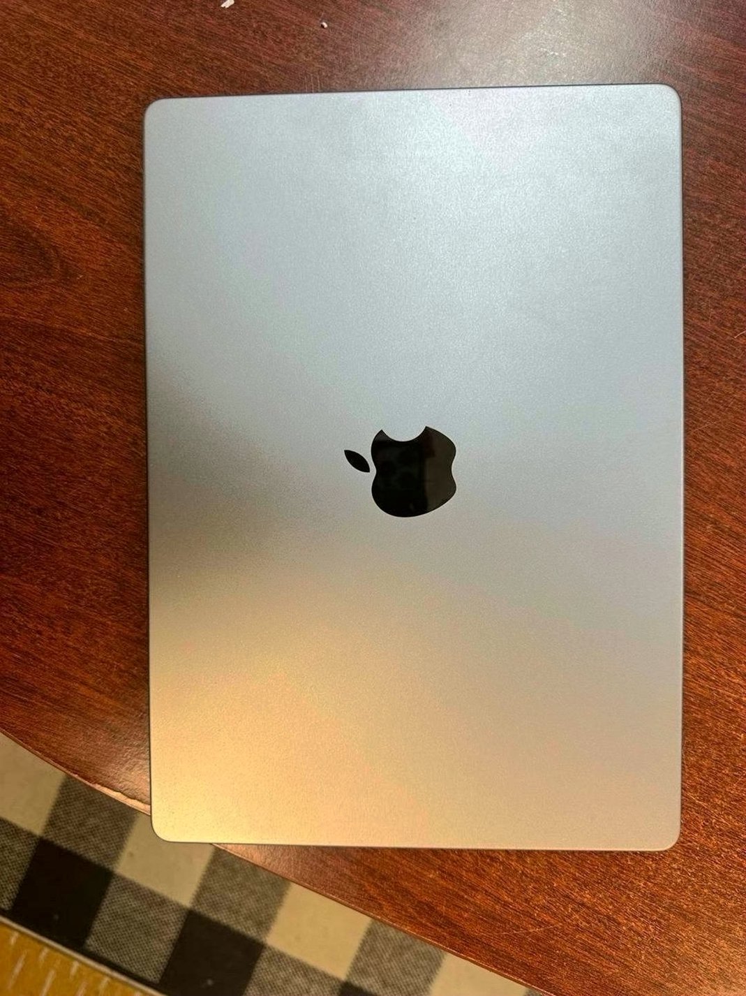 Apple MacBook Pro M1 Pro 1TB SSD 14 Inch Space Gray - Used image 5