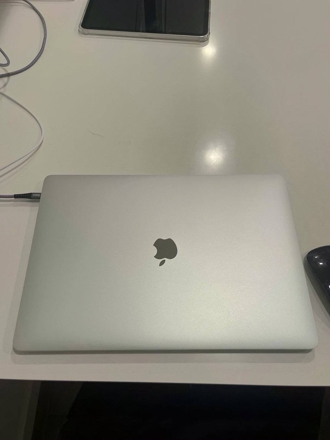 Apple MacBook Pro 2018 500GB Space Gray Unlocked - Used image 2