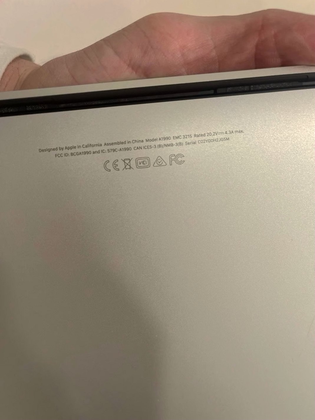 Apple MacBook Pro 2018 500GB Space Gray Unlocked - Used image 3