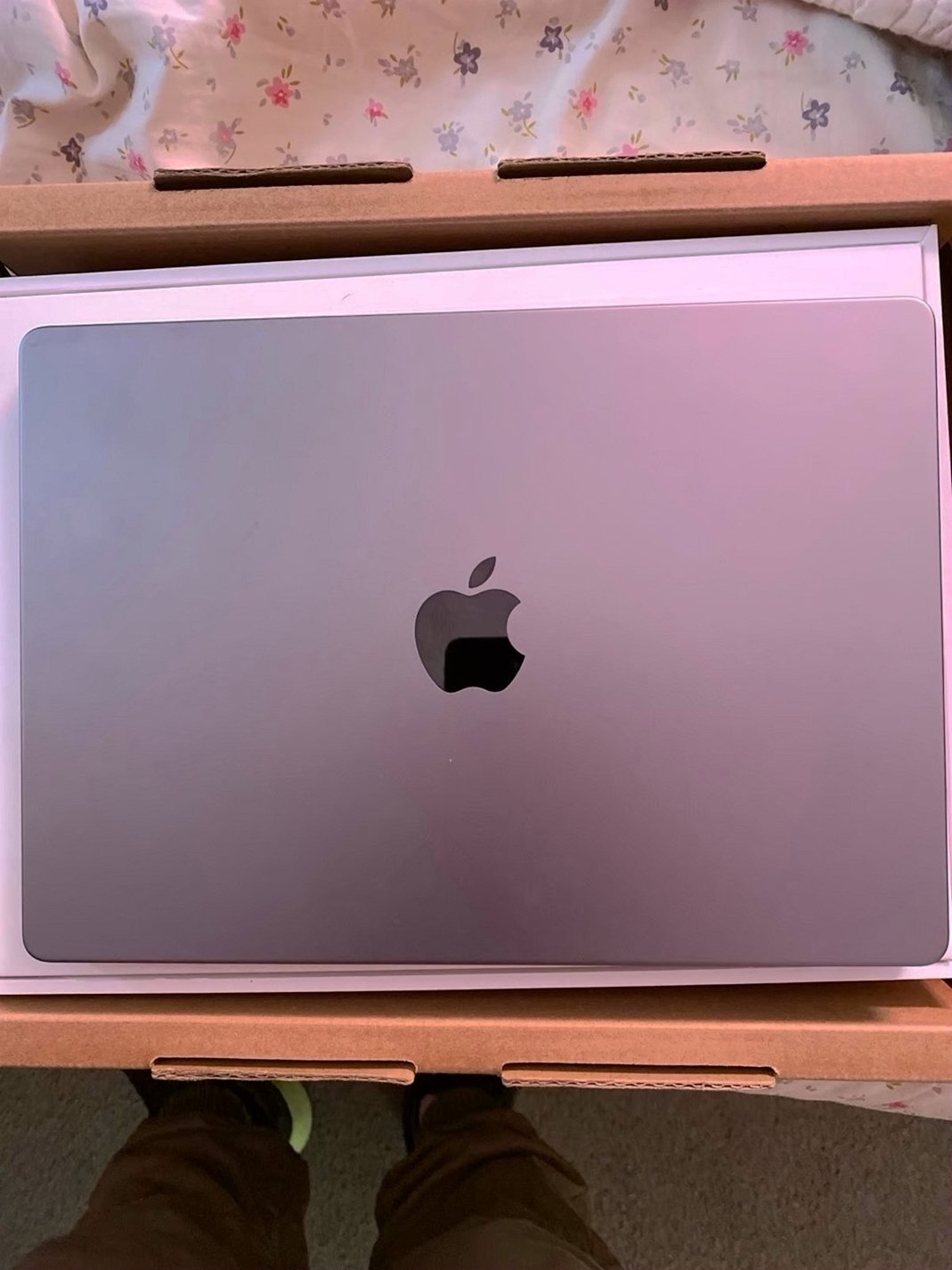 Apple MacBook Pro 14-inch 1TB SSD Silver Used image 2