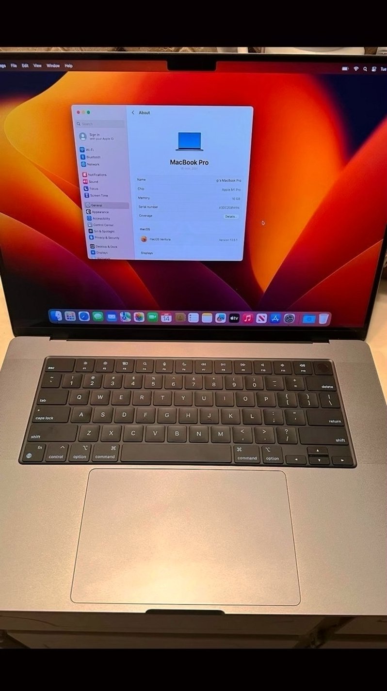 Apple MacBook Pro 16 inch 1TB SSD 16GB - Used image 2