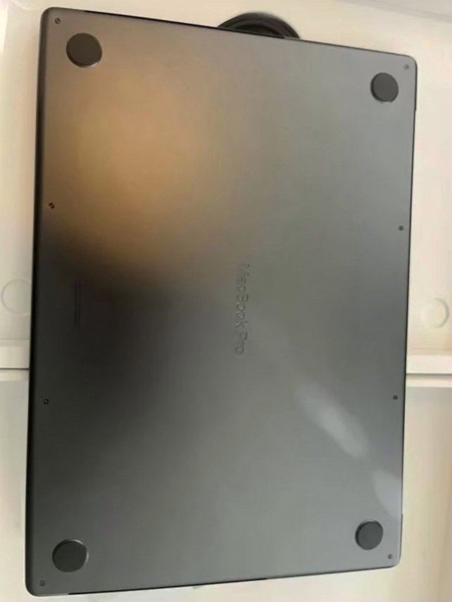 Apple MacBook Pro 16" M3 Pro 18C GPU 512GB Space Gray Unlocked - Used image 5
