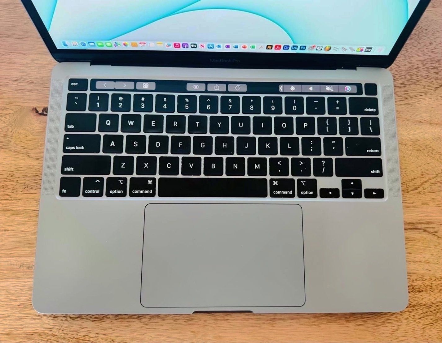Apple MacBook Pro 13.3” 16GB 500GB SSD Space Gray Unlocked - Used image 4