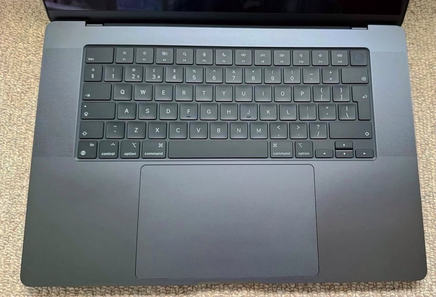 Apple MacBook Pro 16" M3 Max 1TB Space Black - Used image 3