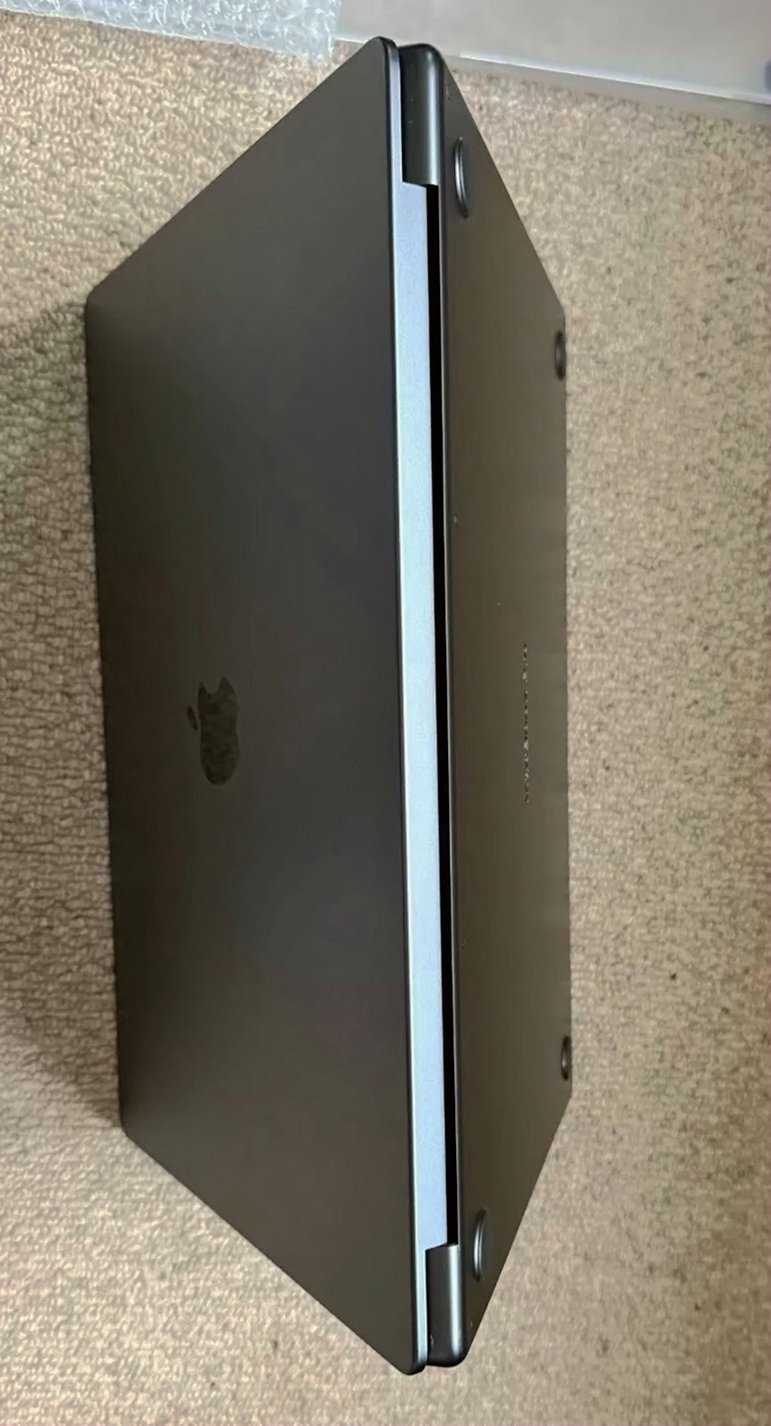 Apple MacBook Pro 16" M3 Max 1TB Space Black - Used image 4