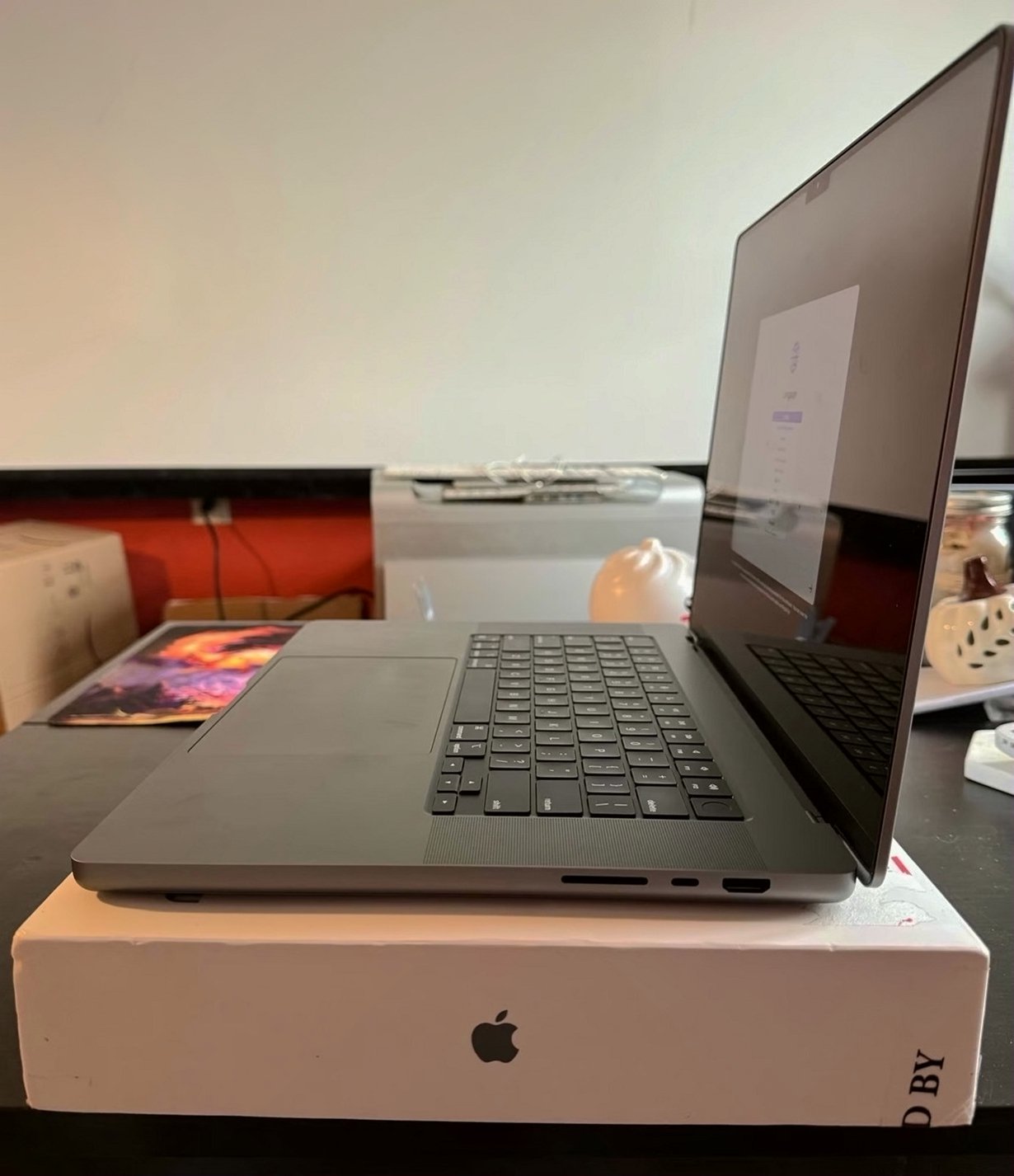 Apple MacBook Pro 16.2" M1 Pro 512GB Space Grey - Used image 3