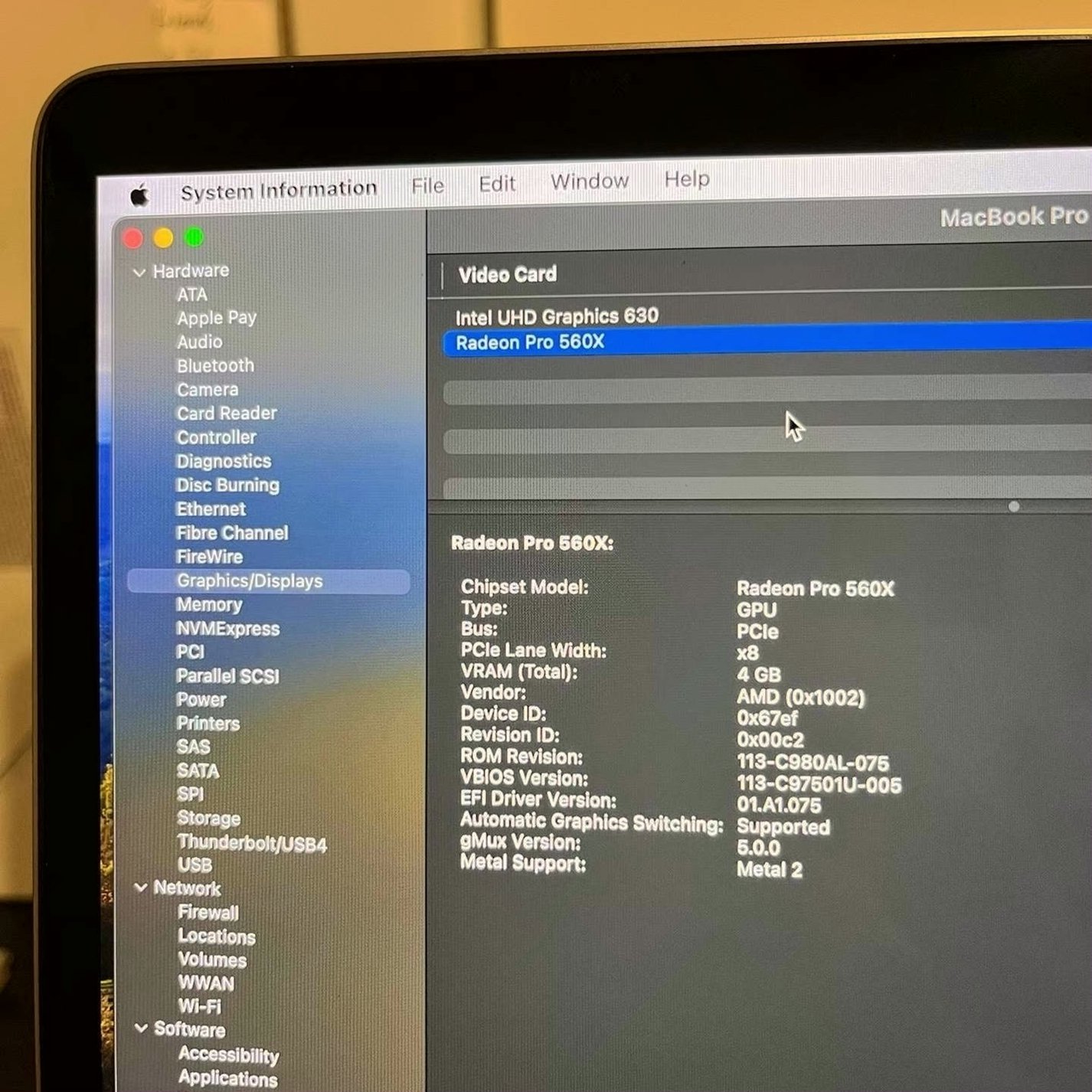 Apple MacBook Pro 15 2018 1TB SSD Space Gray Unlocked - Used image 4