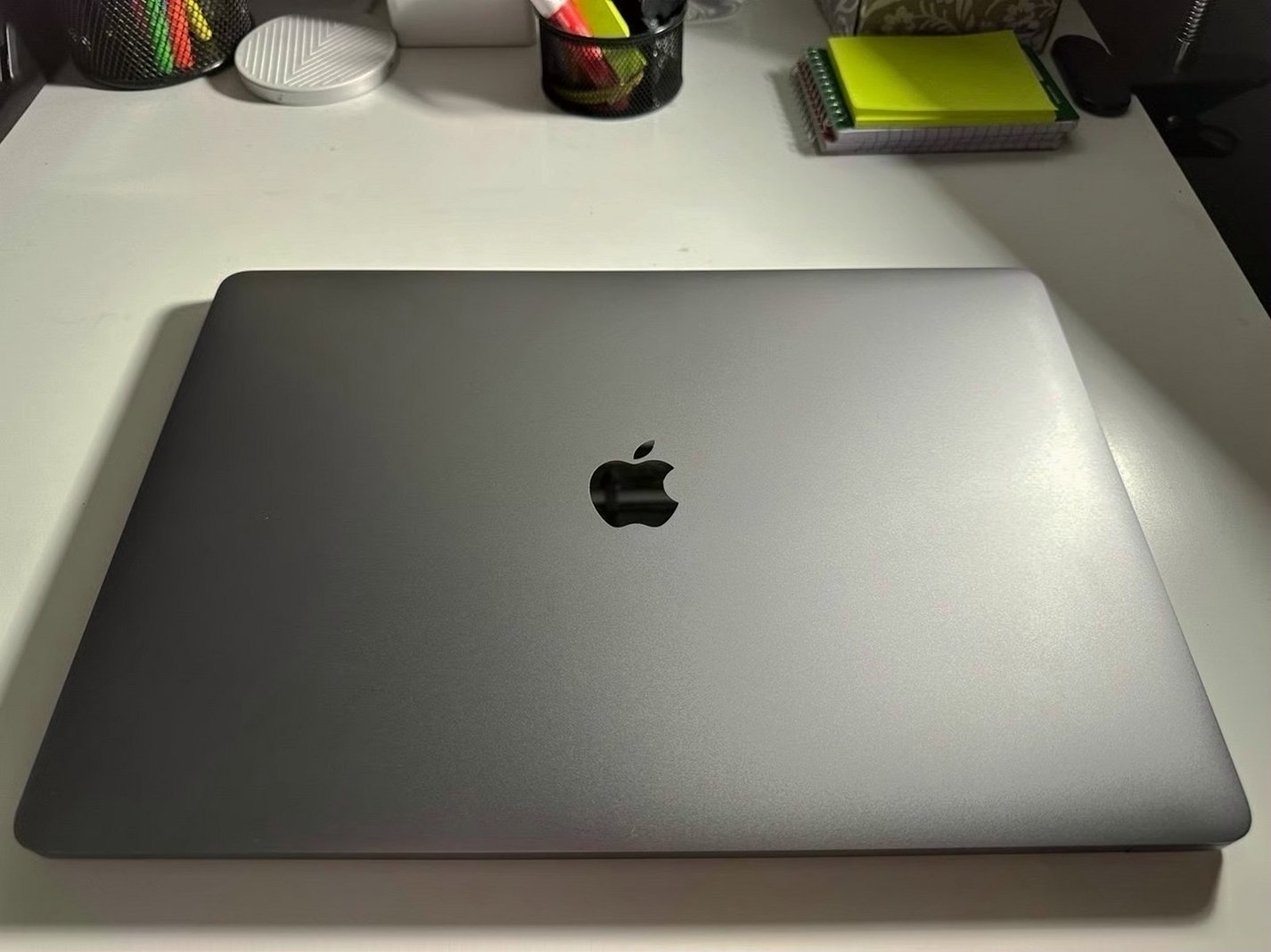 Apple MacBook Pro 15” Mid 2018 512GB SSD Used image 2