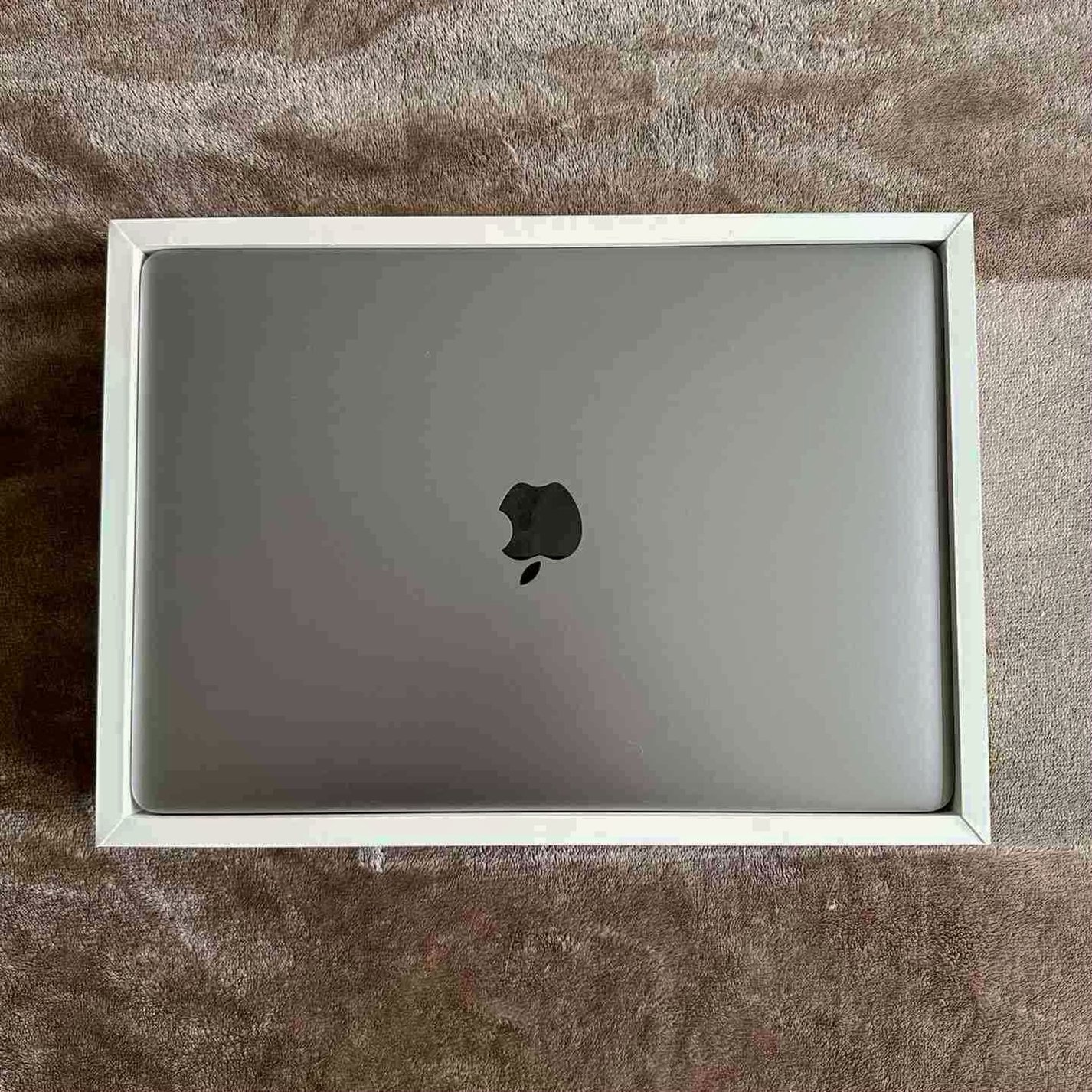 Apple MacBook Pro 13 inch 256GB Space Grey Unlocked - Used