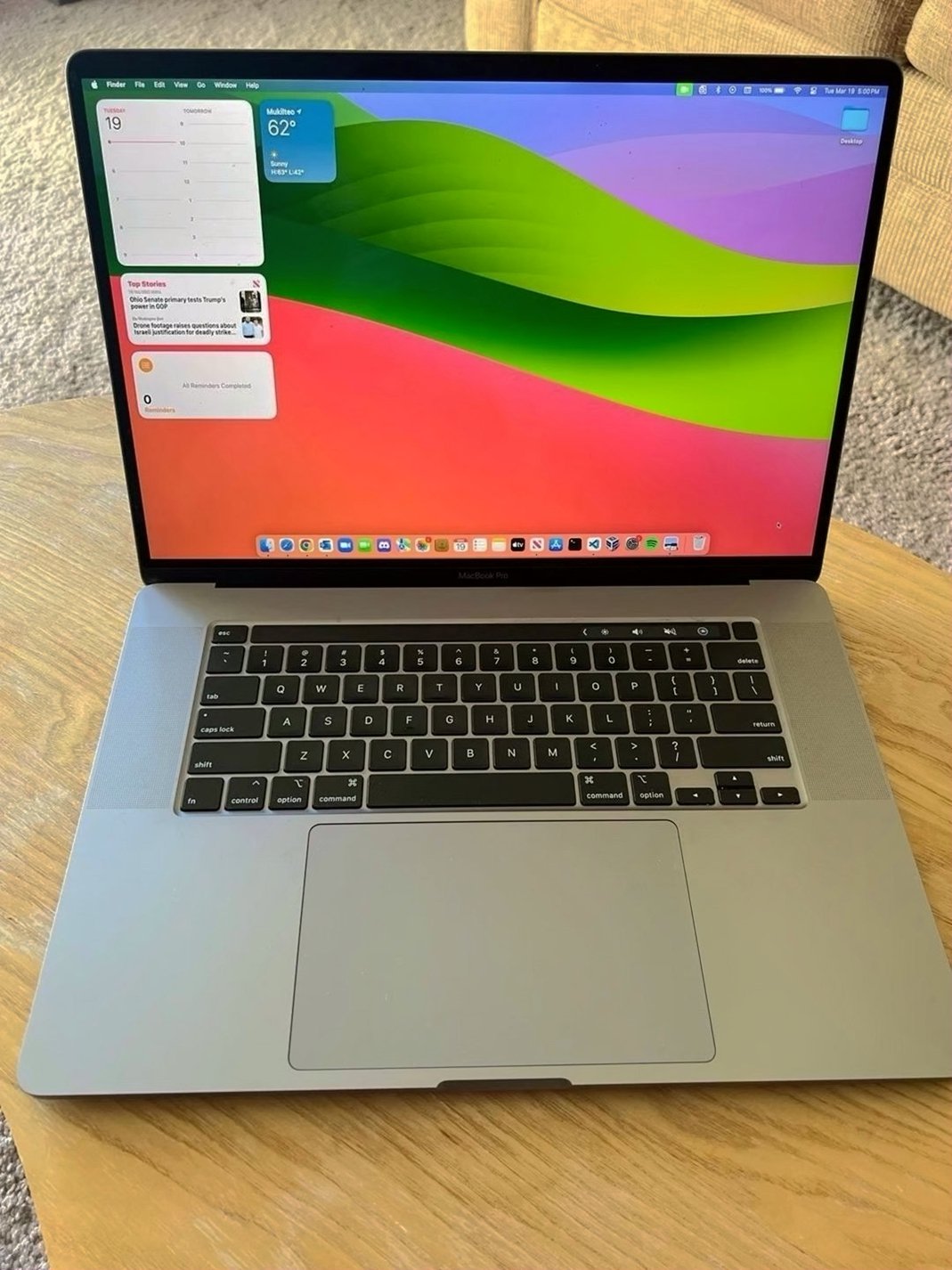Apple Macbook Pro 9G17 512GB Space Gray Used image 3