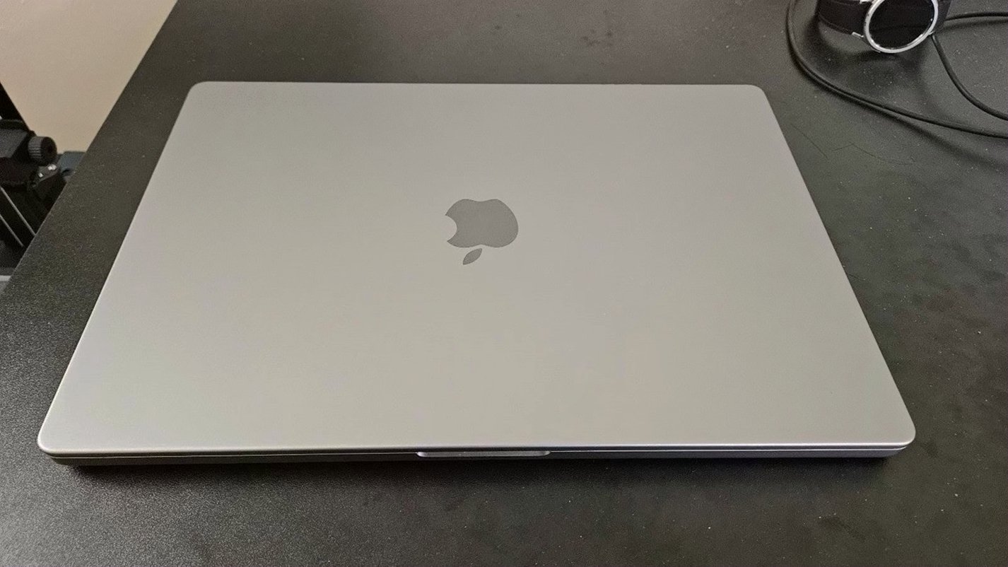 Apple MacBook Pro M1 Max 16in 32GB 1TB Space Gray Unlocked - Used image 5