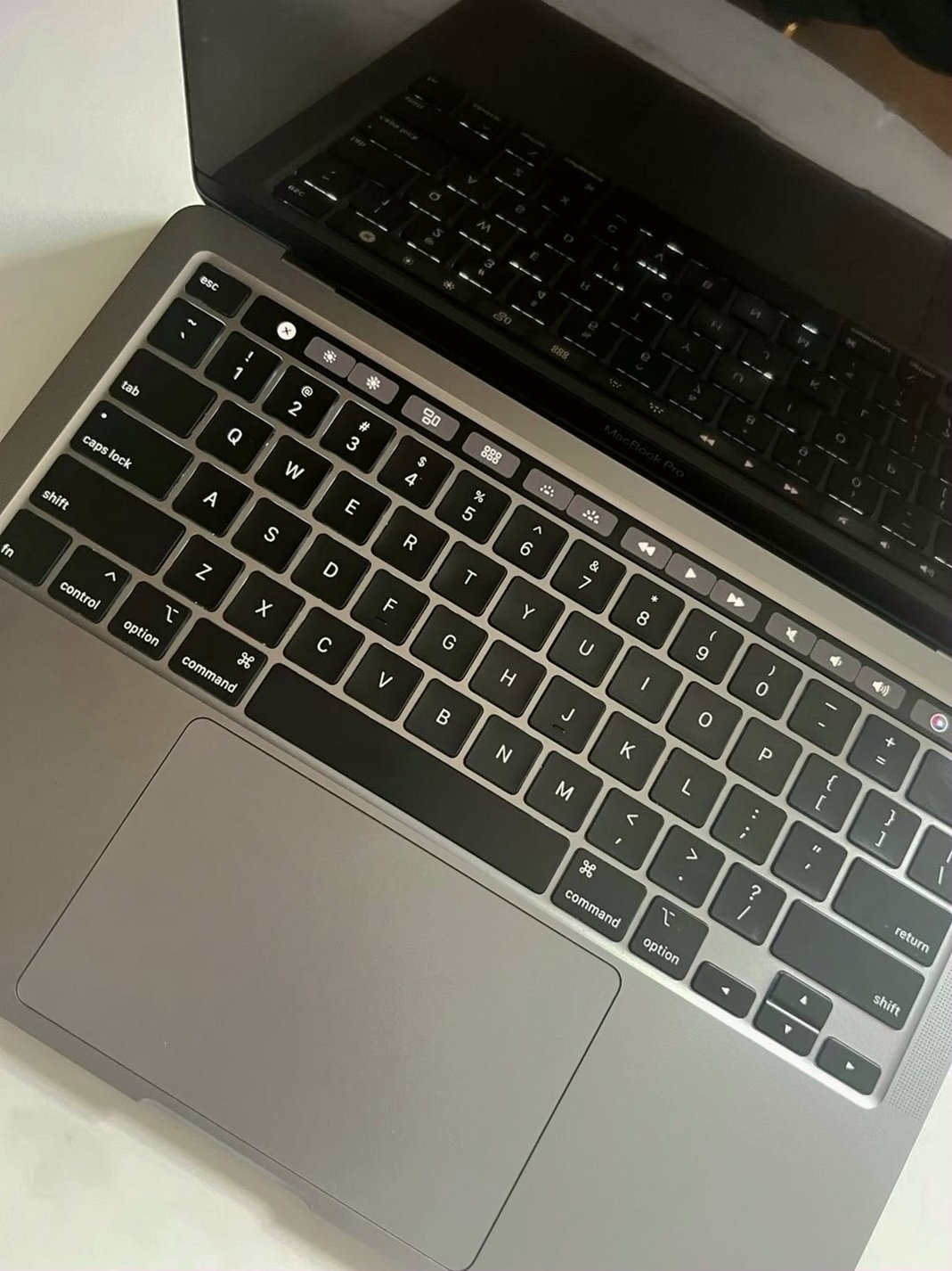 Apple MacBook Pro 2020 1TB Space Gray Unlocked - Used image 3