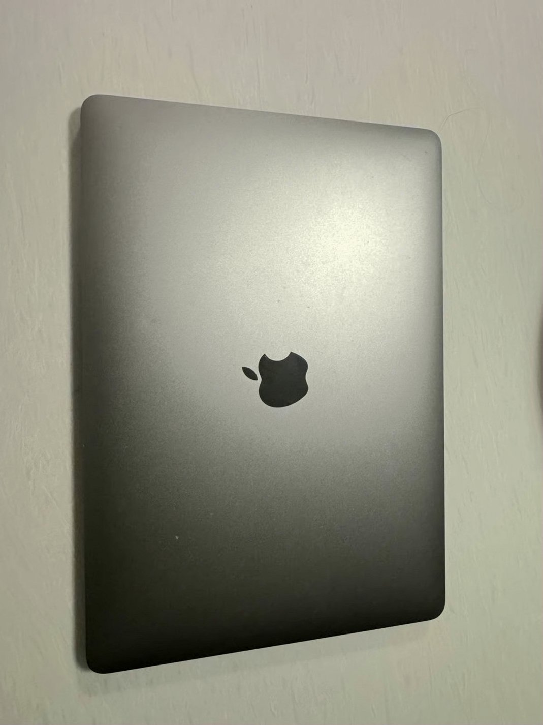 Apple MacBook Pro 3P82 494GB Silver Unlocked - Used image 2