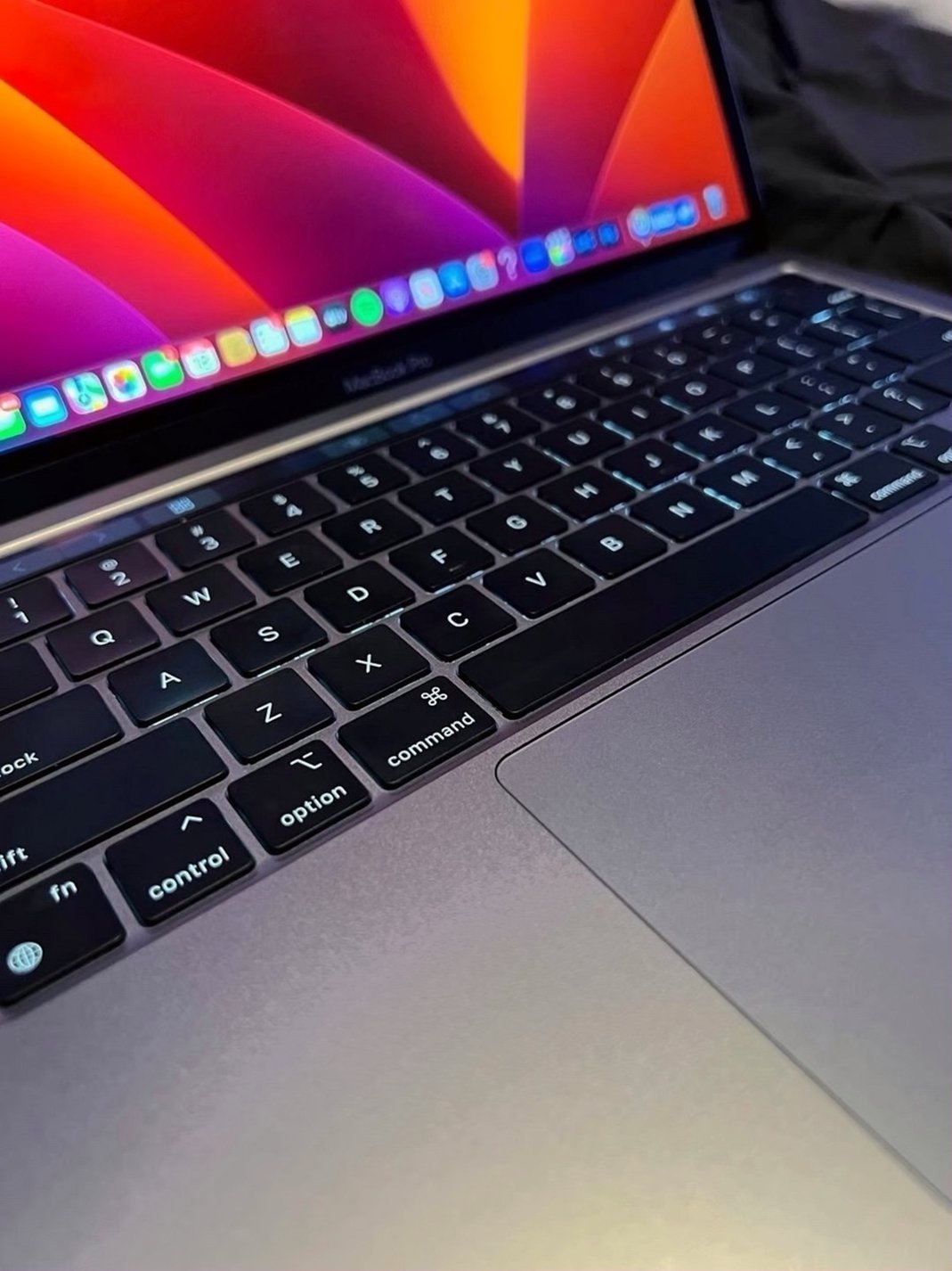 Apple MacBook Pro M1 2020 256GB Space Gray Unlocked - Used image 2