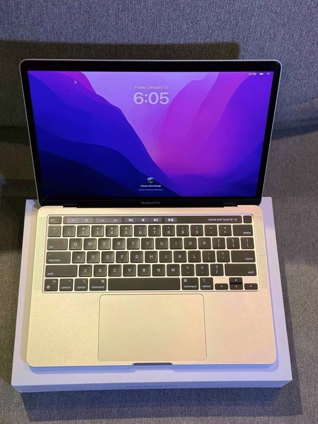 Apple MacBook Pro M1 2020 256GB Silver Unlocked - Used image 3