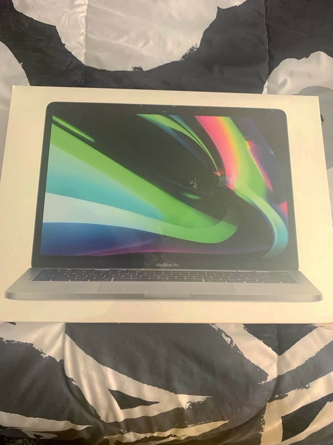 Apple MacBook Pro 13in. M2 256GB Unlocked - Used