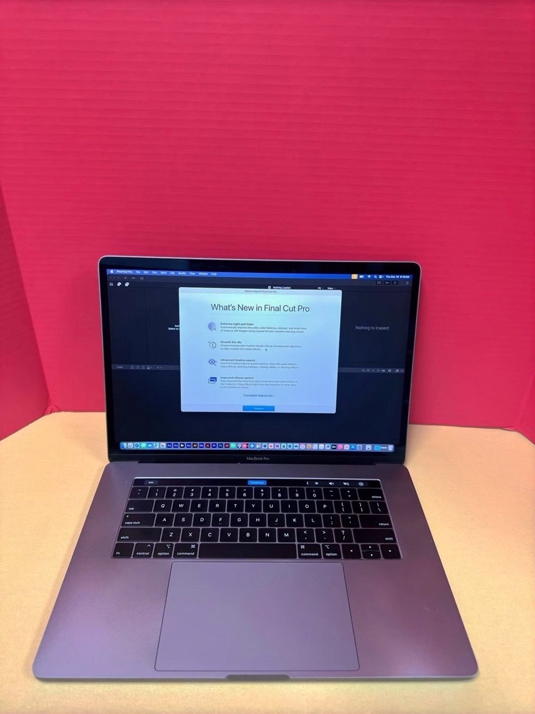Apple MacBook Pro 15" 2018 512GB Space Gray Unlocked - Used image 5