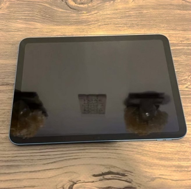 Apple iPad 10th Generation 256GB Blue Unlocked - Used image 2