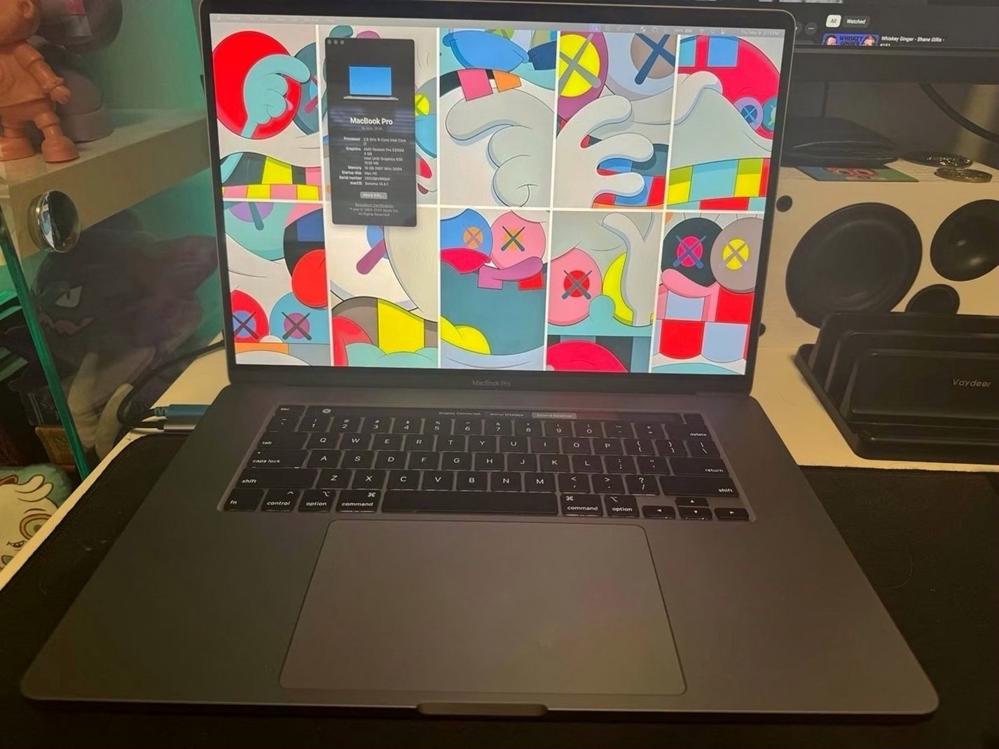 Apple MacBook Pro 16 512GB Silver Unlocked - Used