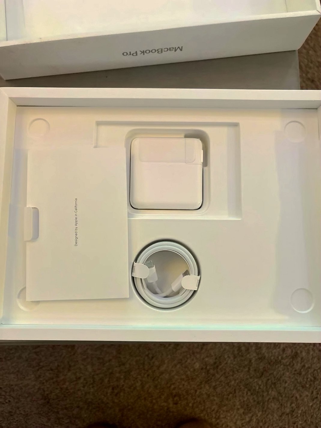Apple MacBook Pro 13in M2 512GB Unlocked - Used image 3