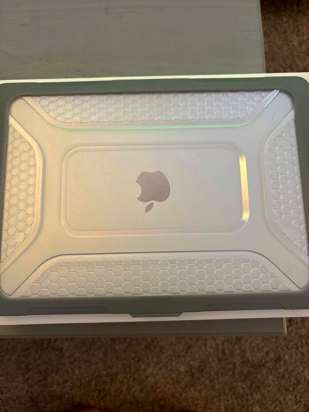 Apple MacBook Pro 13in M2 512GB Unlocked - Used image 4