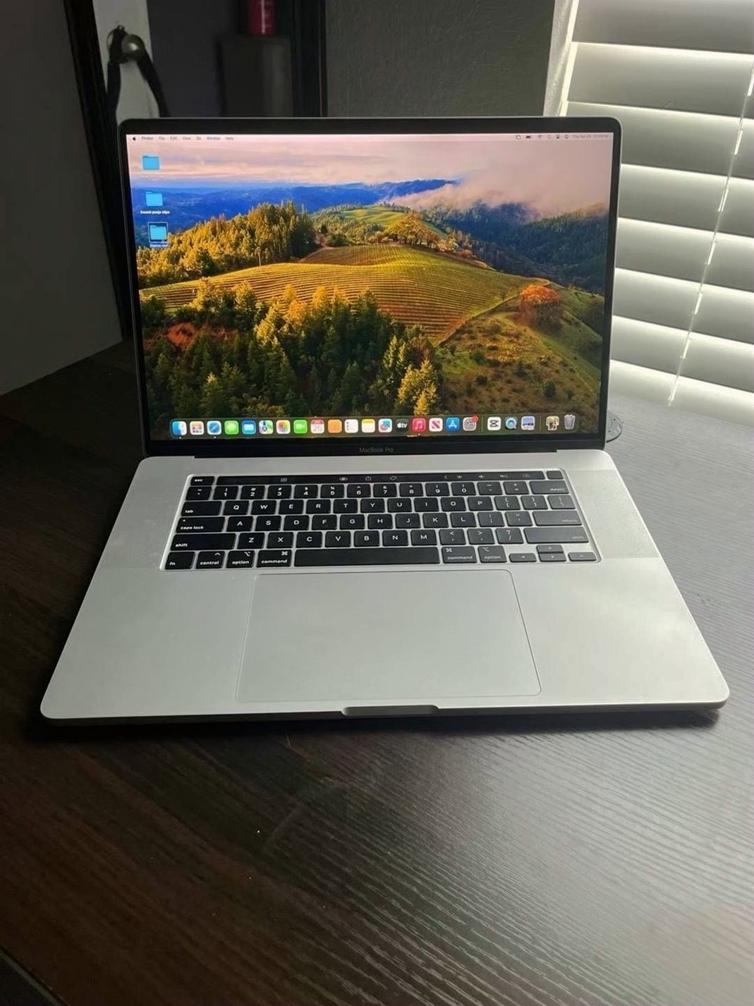 Apple MacBook Pro 16 inch 2019 512GB Space Gray Unlocked - Used