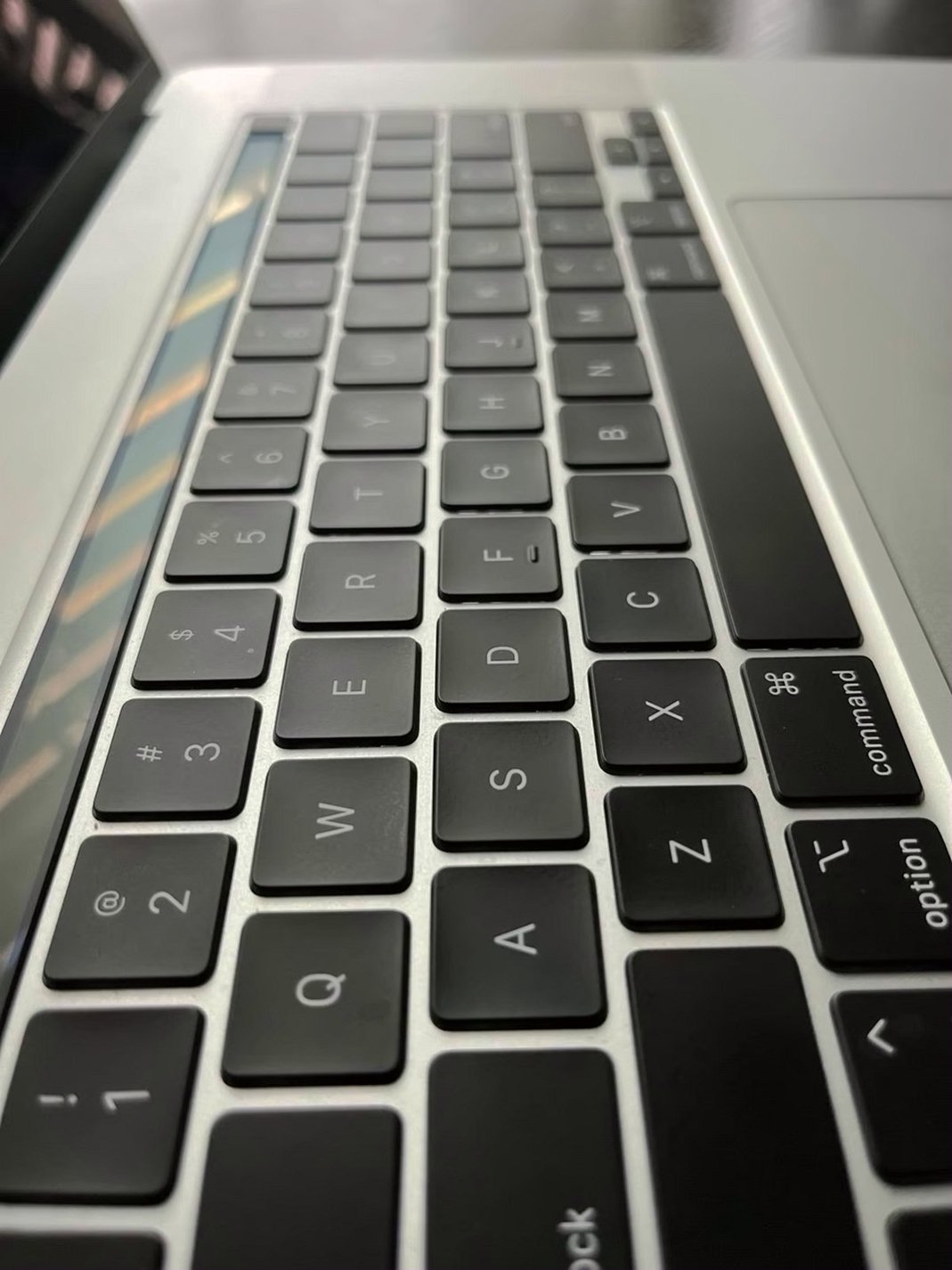 Apple MacBook Pro 16 inch 2019 512GB Space Gray Unlocked - Used image 4