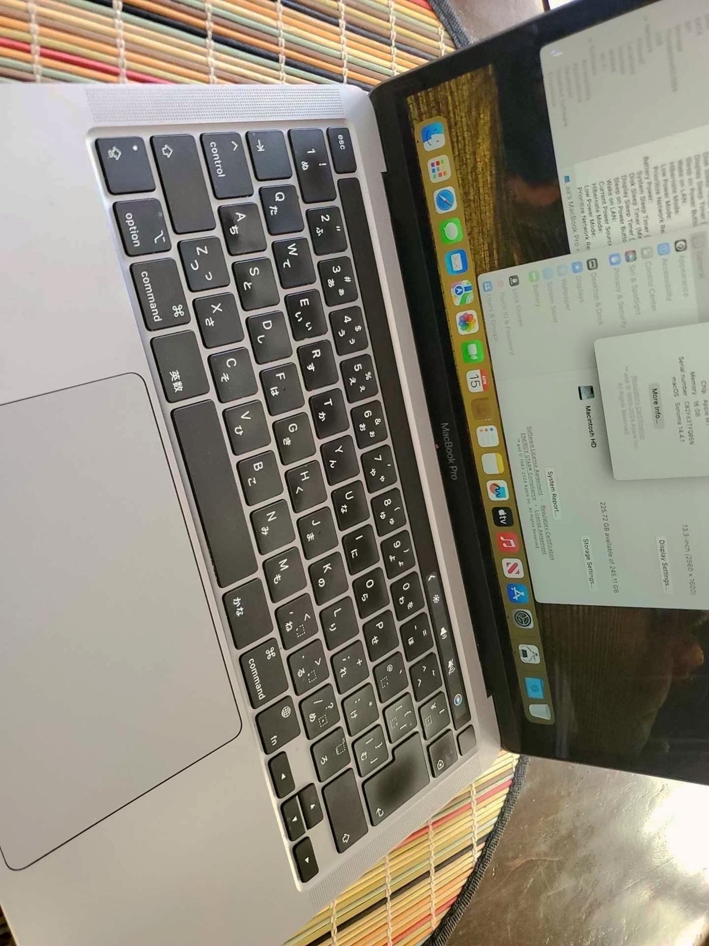 Apple MacBook Pro 13" 2020 M1 256GB Japanese Keyboard Used image 3