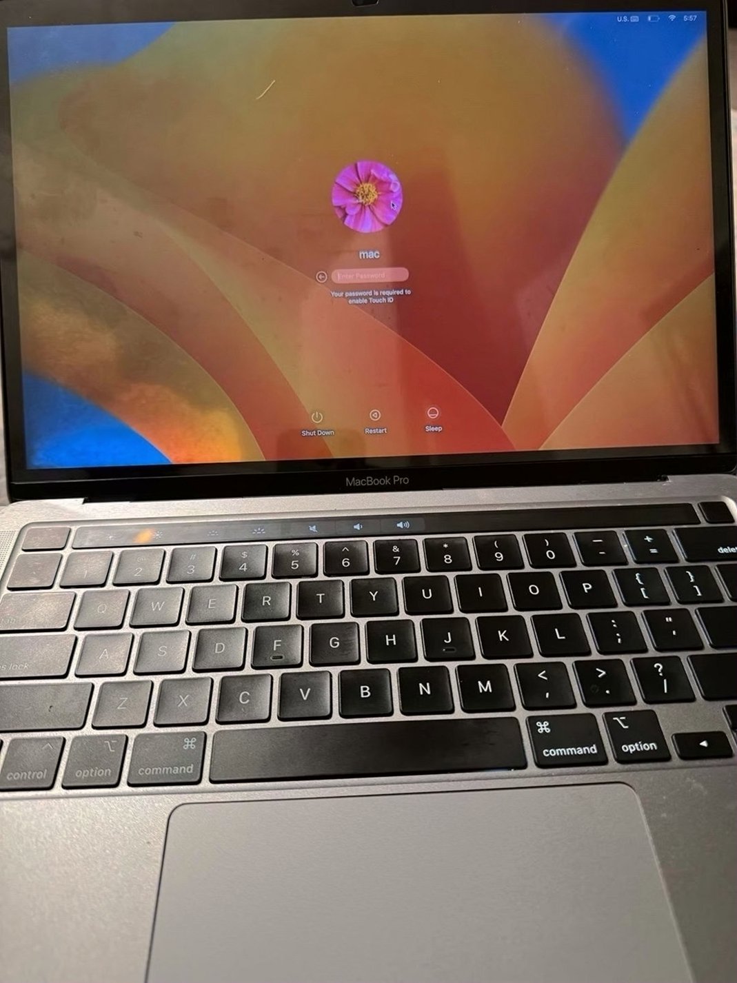 Apple MacBook Pro 13in M2 256GB SSD Unlocked Used image 2