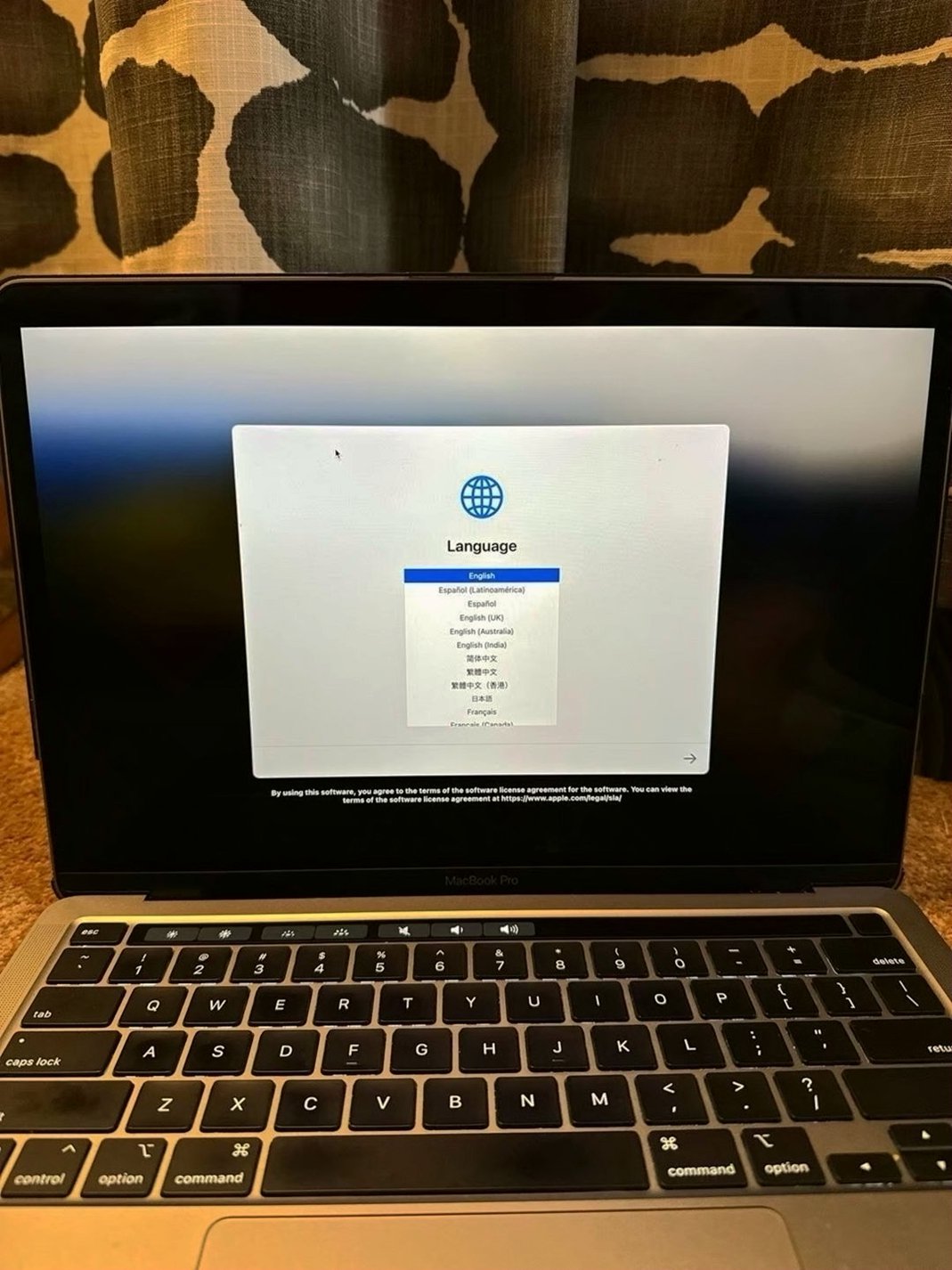 Apple MacBook Pro M1 2TB Space Gray Unlocked - Used image 3