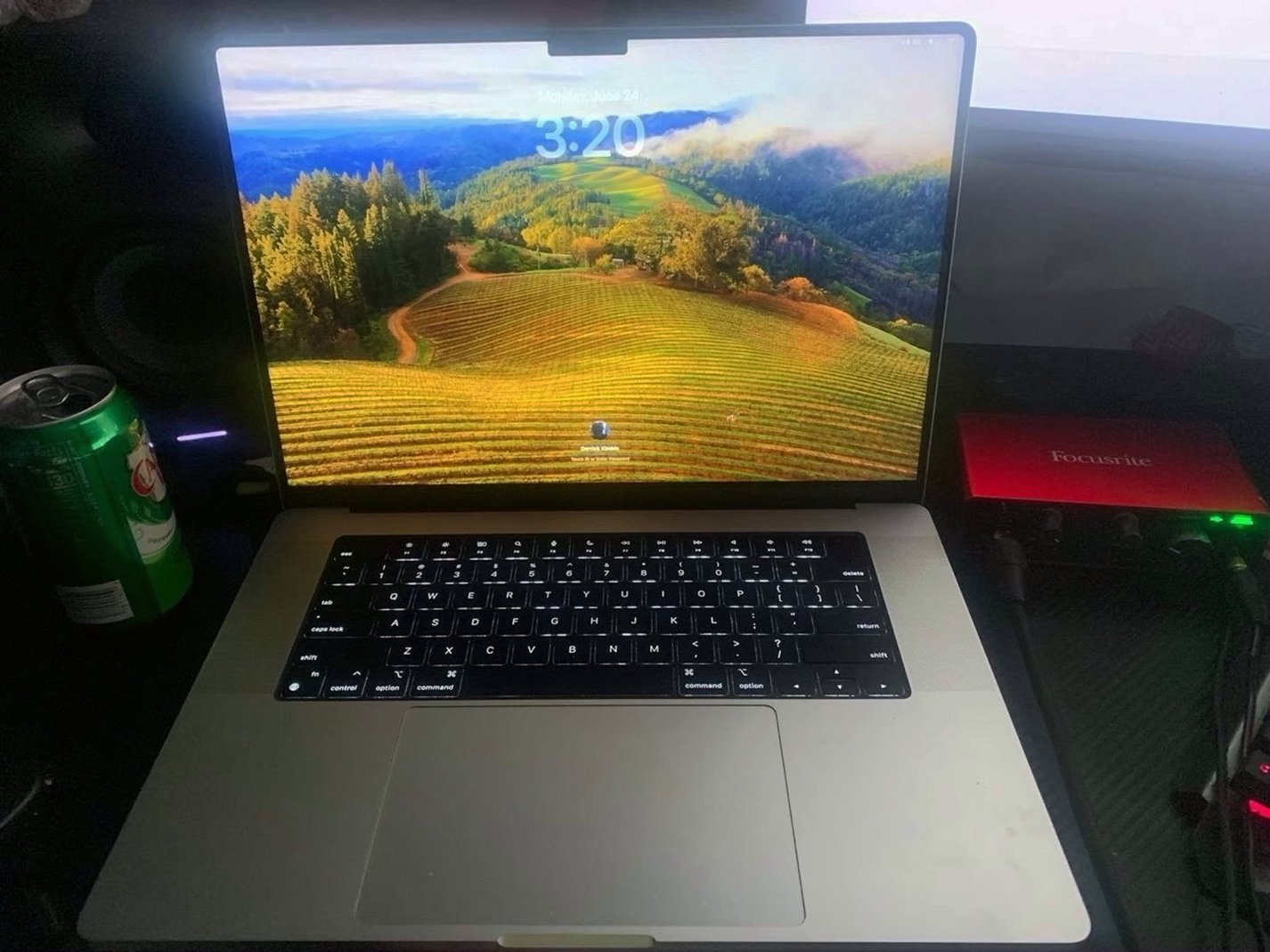 Apple MacBook Pro M3 Pro 16-inch 2L23 Unlocked - Used