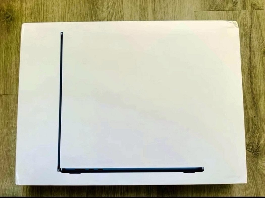 Apple MacBook Air M3 256GB Unlocked - Used image 3