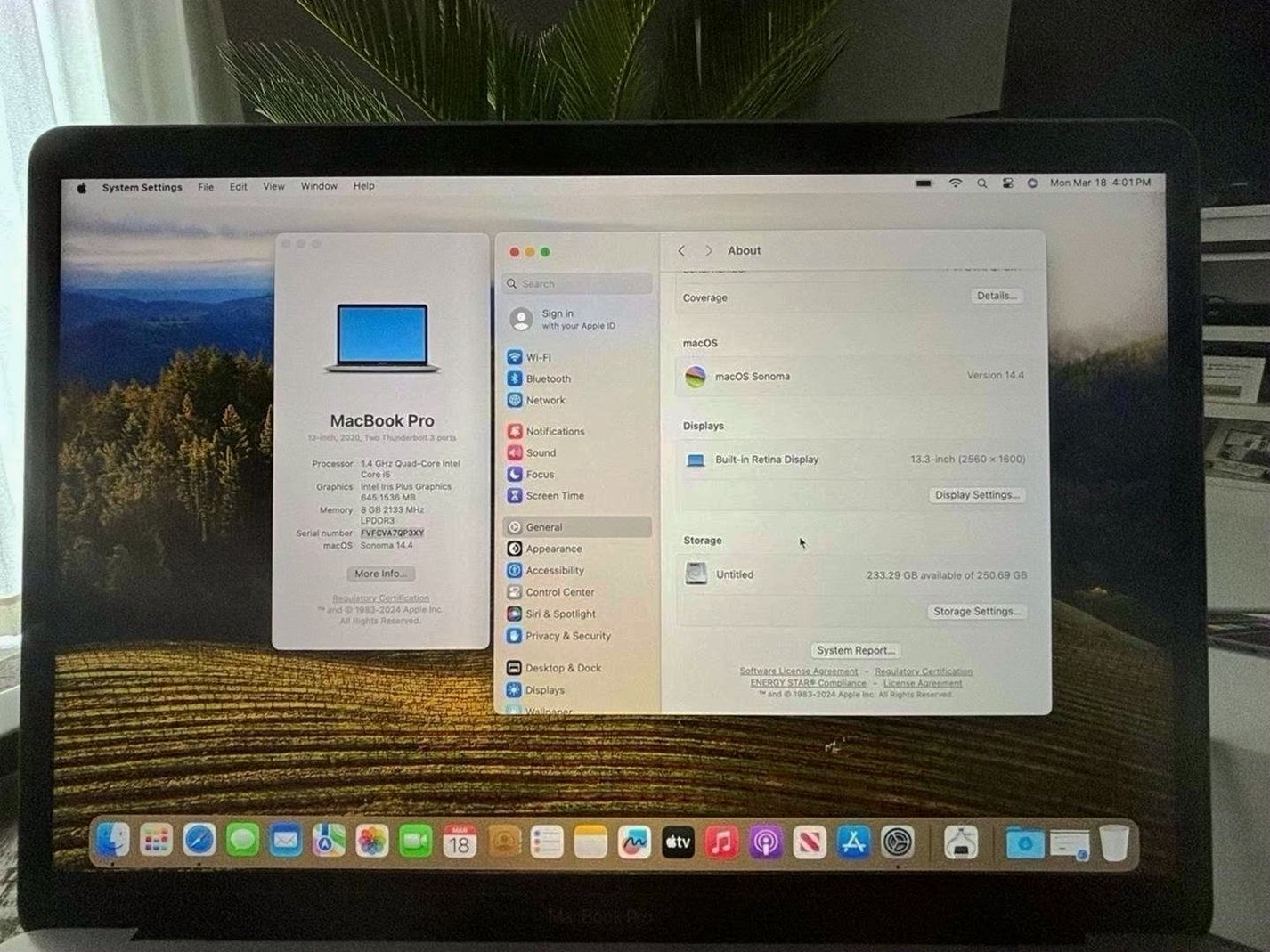 Apple MacBook Pro 2020 Open Box 1S63 512GB Space Gray Unlocked - Used image 4